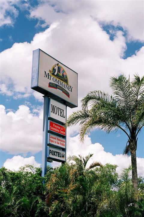 Mount Ommaney Hotel Apartments - Accommodation BNB 0