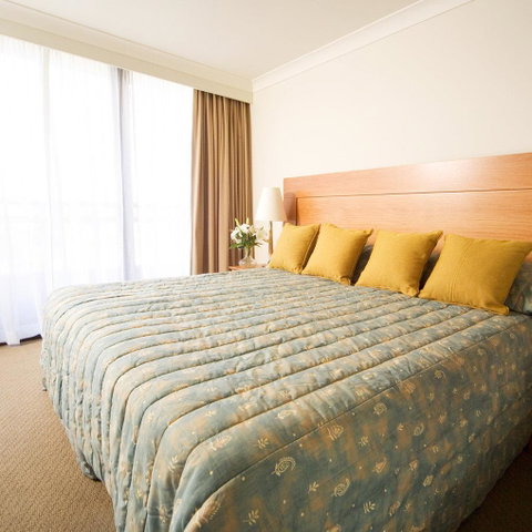 BreakFree Capital Tower - Accommodation BNB 6