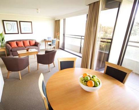 BreakFree Capital Tower - Accommodation BNB 13