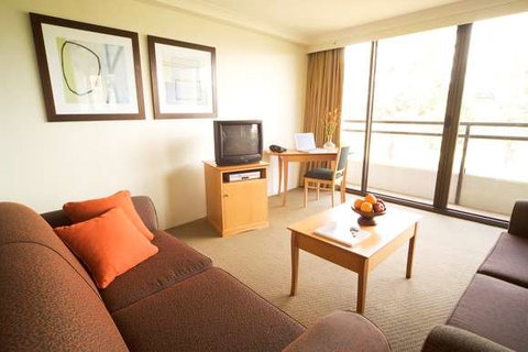 BreakFree Capital Tower - Accommodation BNB 14