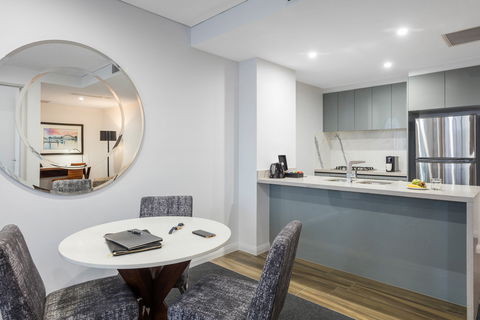 Meriton Serviced Apartments North Sydney - Accommodation BNB 5