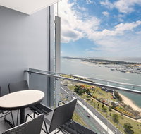 Meriton Suites Southport - Accommodation BNB