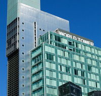 Meriton Suites World Tower - Accommodation BNB