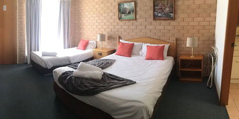 Golden Chain Aalana Motor Inn - Accommodation BNB 1