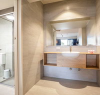 Nightcap at Manhattan Hotel - Accommodation BNB