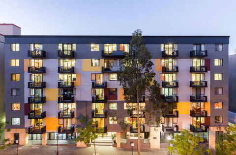 Mont Clare Boutique Apartments - Accommodation BNB 1
