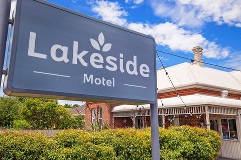 Hamilton Lakeside Motel - Accommodation BNB 2