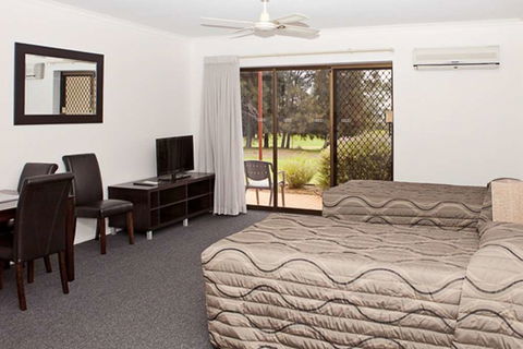 Comfort Inn & Suites Riverland - Accommodation BNB 3