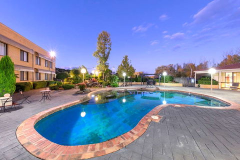 Best Western Plus Garden City Hotel - Accommodation BNB 7