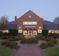 Brassey Hotel - Accommodation BNB