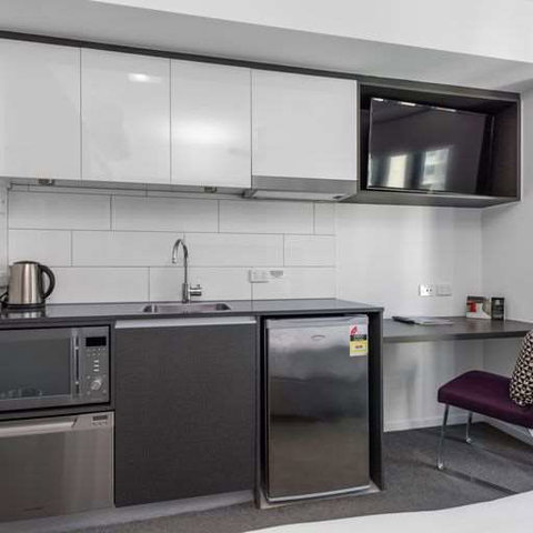 H on Mitchell Apartment Hotel - Accommodation BNB 1