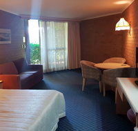 The John Hunter Motel - Accommodation BNB