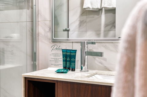 Palms City Resort - Accommodation BNB 10