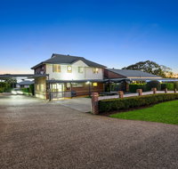 Ambassador On Ruthven Motel - Accommodation BNB