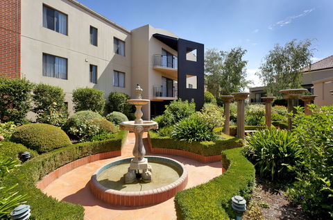 Astra Apartments The Griffin - Accommodation BNB 0
