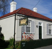 Alice's Cottages - Accommodation BNB