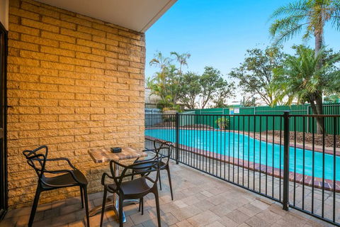 Kawana Waters Hotel by NightCap - Accommodation BNB 1