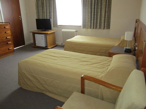 University House - ANU - Accommodation BNB 3