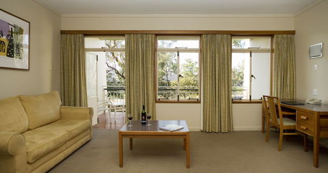 University House - ANU - Accommodation BNB 4