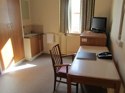 University House - ANU - Accommodation BNB 44