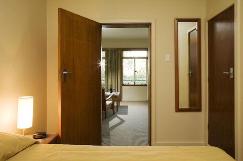 University House - ANU - Accommodation BNB 19