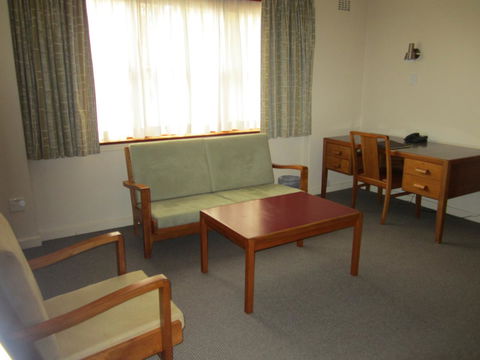 University House - ANU - Accommodation BNB 38