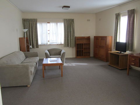 University House - ANU - Accommodation BNB 39