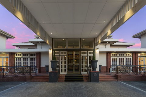 Hotel Kurrajong Canberra - Accommodation BNB 22
