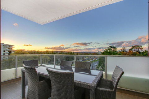 IQ Smart Apartments 704 Braddon ACT - Accommodation BNB 7