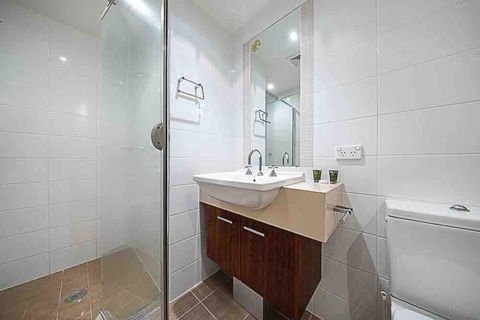 Spacious 1BR Stylish New Acton Apartment +Parking - Accommodation BNB 17