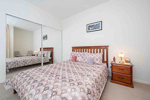 Spacious 1BR Stylish New Acton Apartment +Parking - Accommodation BNB 21