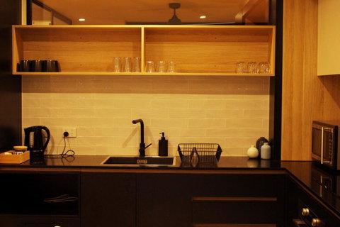 Stylish, Modern, Cute As A Button - Braddon CBD - Accommodation BNB 9