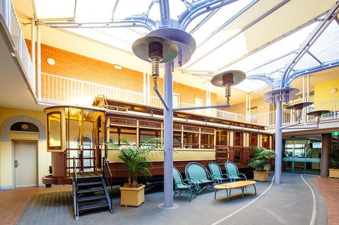 Quality Hotel Dickson - Accommodation BNB 2