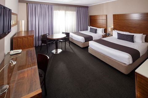 Quality Hotel Dickson - Accommodation BNB 0