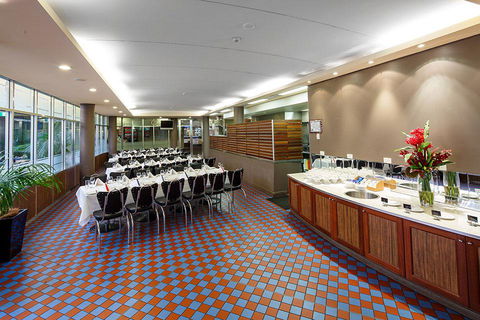 Quality Hotel Dickson - Accommodation BNB 8