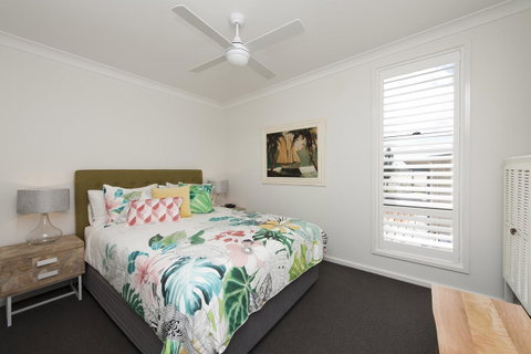 Mollymook Beachfront Penthouse 9 - Accommodation BNB 2