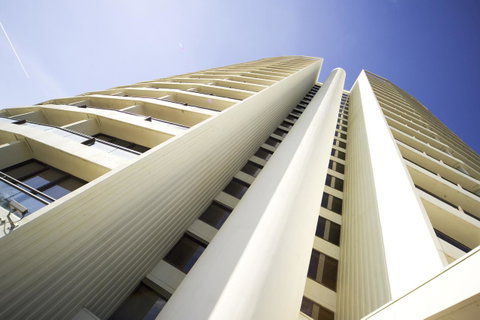 BreakFree Capital Tower Apartments - Accommodation BNB 5