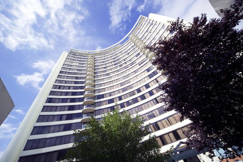 BreakFree Capital Tower Apartments - Accommodation BNB 1