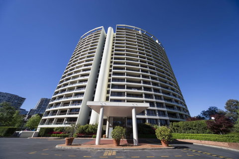 BreakFree Capital Tower Apartments - Accommodation BNB 0