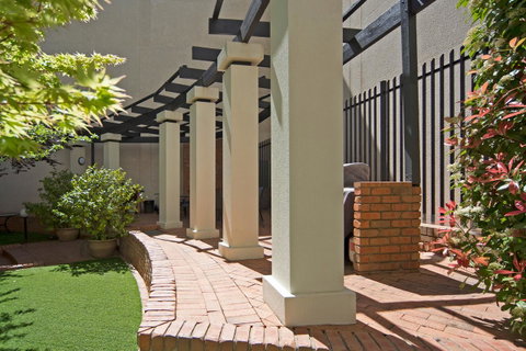 BreakFree Capital Tower Apartments - Accommodation BNB 9