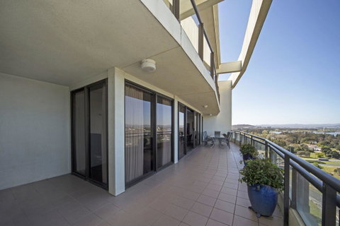 BreakFree Capital Tower Apartments - Accommodation BNB 33