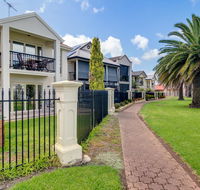 Port Adelaide Harbourside House - Accommodation BNB