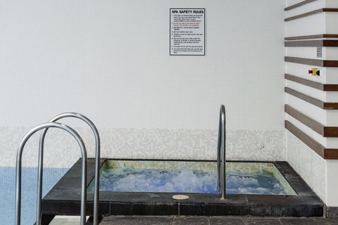 Port Adelaide Executive Waterfront Apartment - Accommodation BNB 28