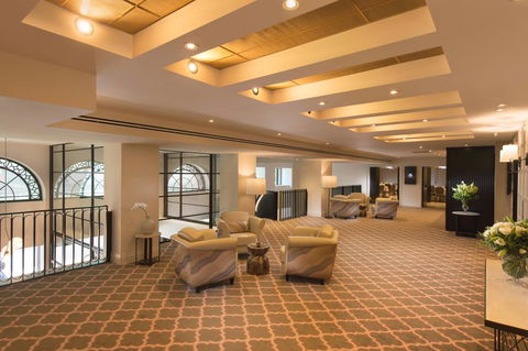 Mayfair Hotel - Accommodation BNB 10