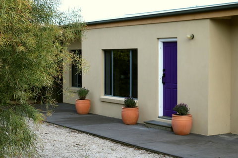 The Purple Door On Seaview - Accommodation BNB 1