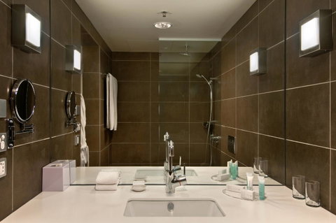 Hilton Adelaide - Accommodation BNB 13