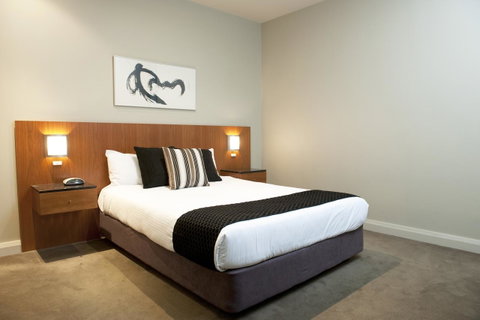 Mantra Hindmarsh Square - Accommodation BNB 24