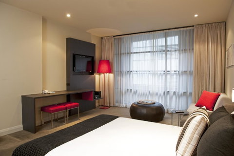 Mantra Hindmarsh Square - Accommodation BNB 1