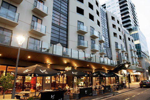Mantra Hindmarsh Square - Accommodation BNB 3