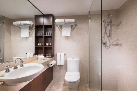 Stamford Plaza Adelaide - Accommodation BNB 9